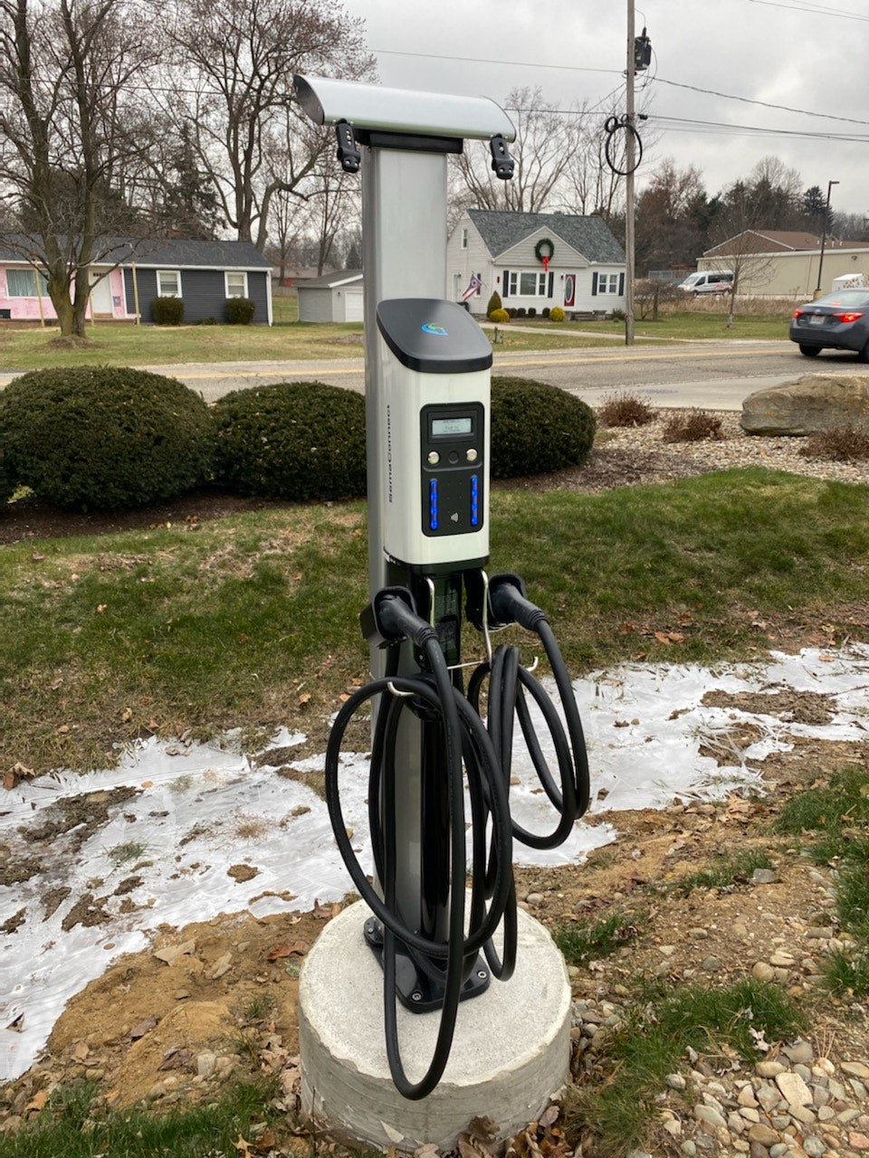 BLINK Series 7 Level 2 Commercial Smart EV Charging Station 48A w/ One Year LTE & Cloud Service (with Pedestal)